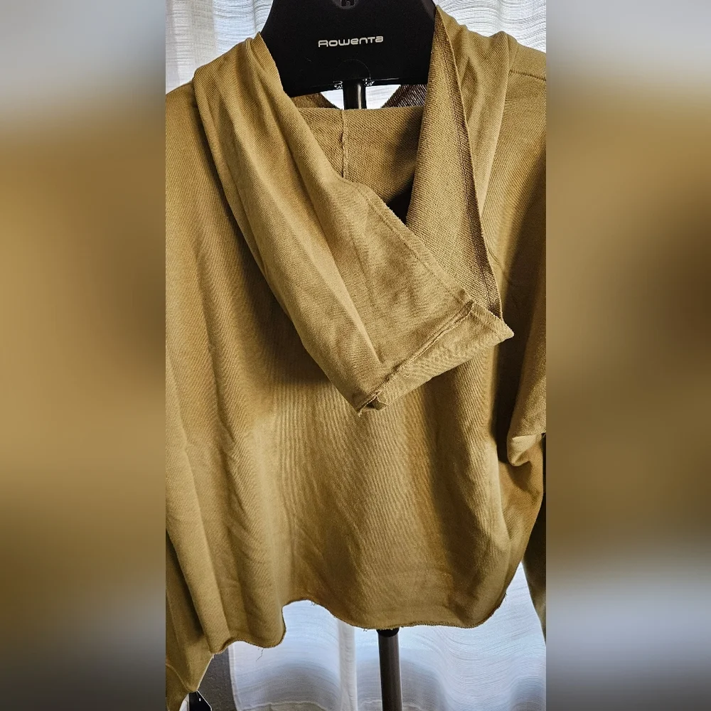 CHAMPION OLIVE 🫒 COLOR WOMEN'S SWEATER. - Picture 5 of 9